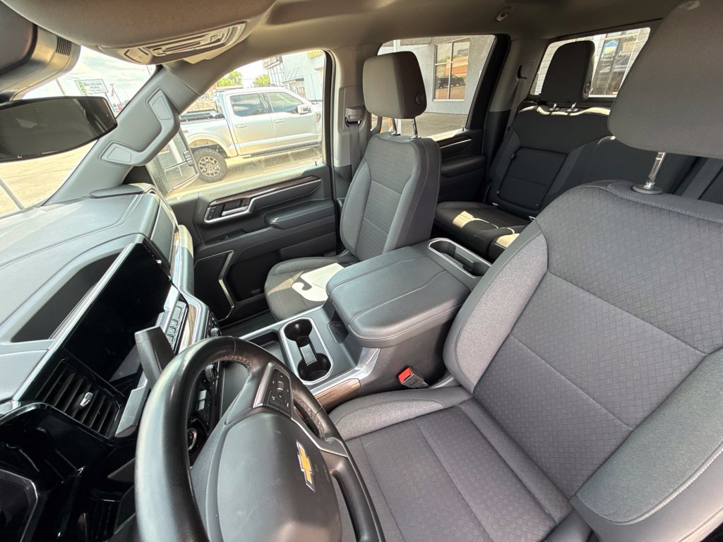 Used 2025 Chevrolet Silverado 3500 LT AWD/4WD image 9