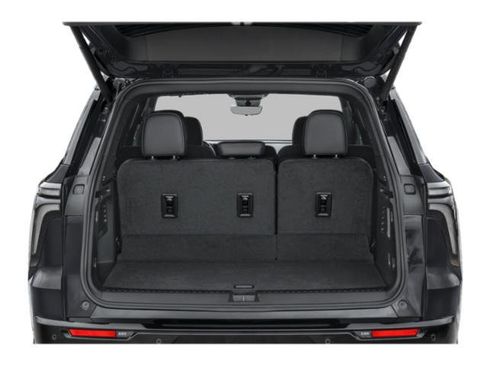 Used 2025 Chevrolet Traverse RS w/ LPO, Floor Liner Package image 10