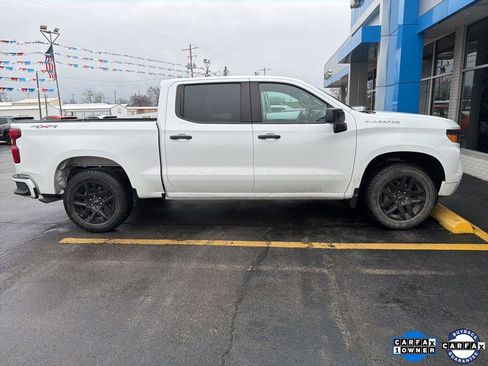 Used 2023 Chevrolet Silverado 1500 Custom image 2