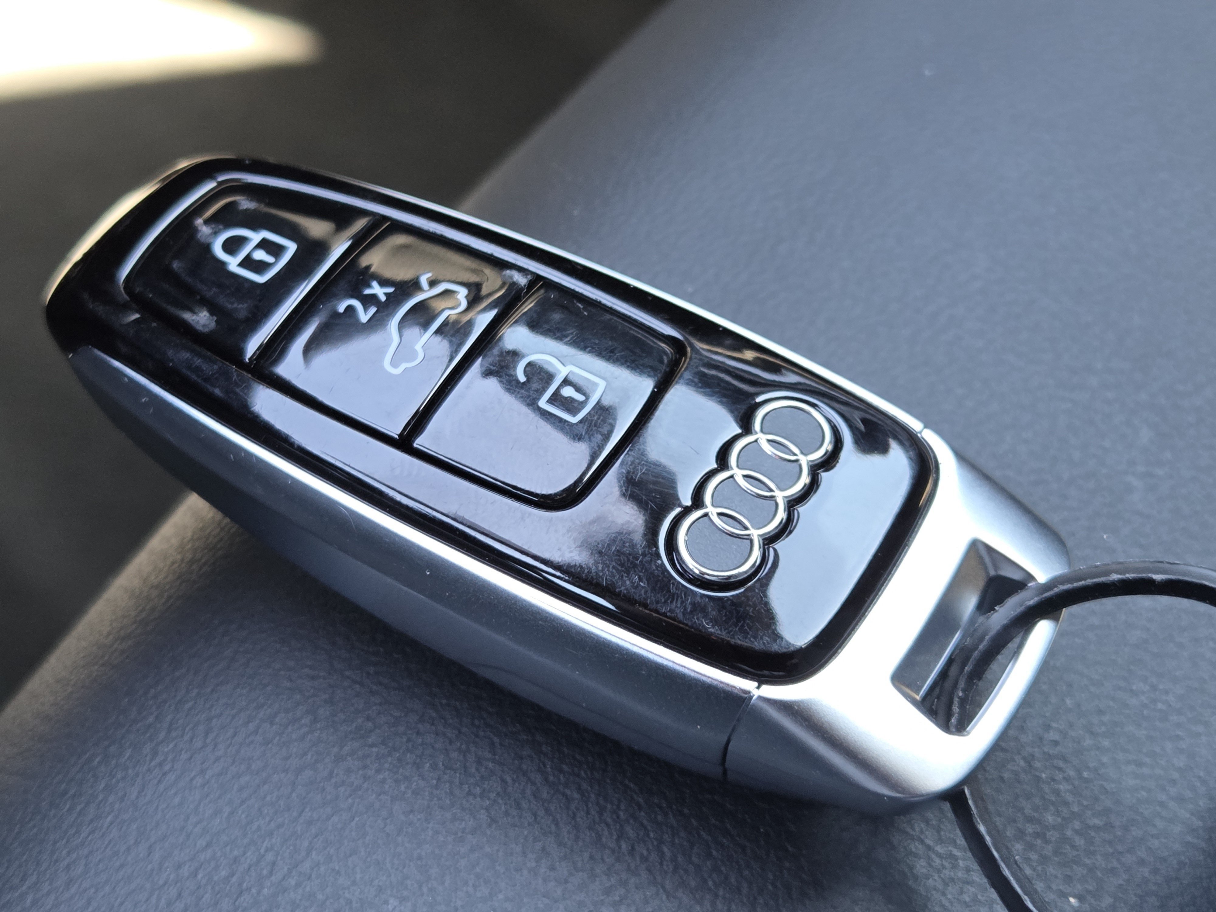 Used 2024 Audi Q8 e-tron Premium AWD/4WD image 36