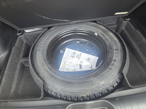 Used 2019 Jeep Cherokee Trailhawk image 29