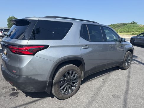Used 2023 Chevrolet Traverse RS AWD/4WD image 3