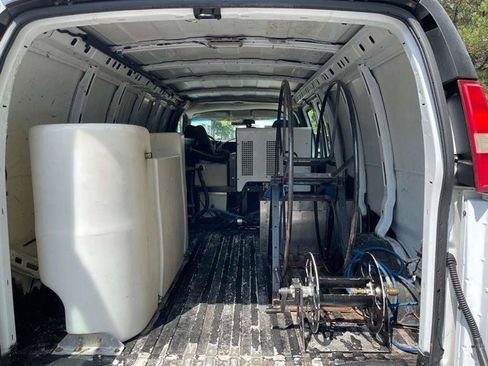 Used 2007 Chevrolet Express 3500 Extended RWD image 50