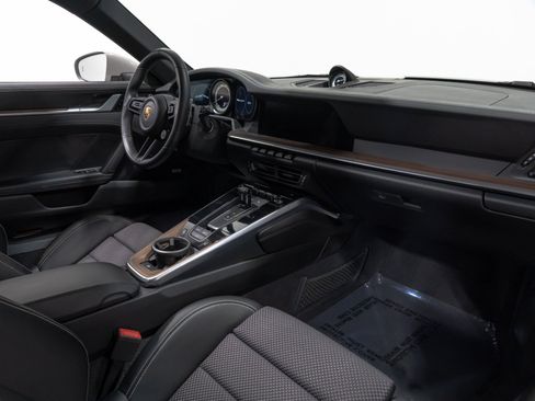 Used 2020 Porsche 911 Carrera 4S AWD/4WD image 69