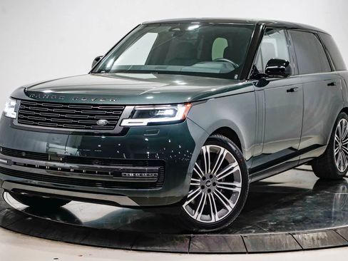 Used 2024 Land Rover Range Rover Long Wheelbase SE image 1
