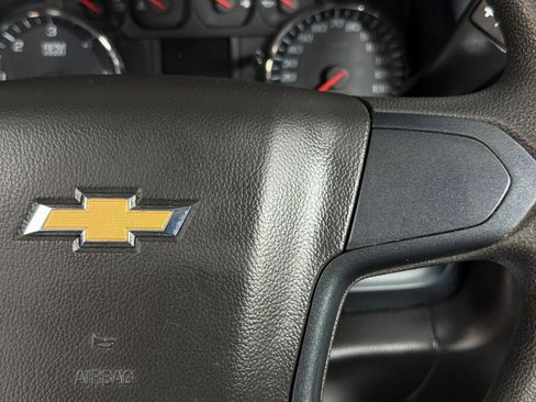 Used 2018 Chevrolet Silverado 1500 Custom w/ Custom Convenience Package RWD image 26