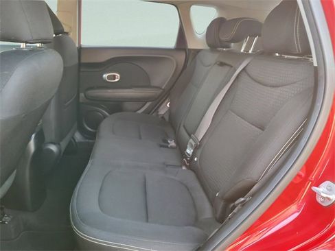 Used 2014 Kia Soul + image 29