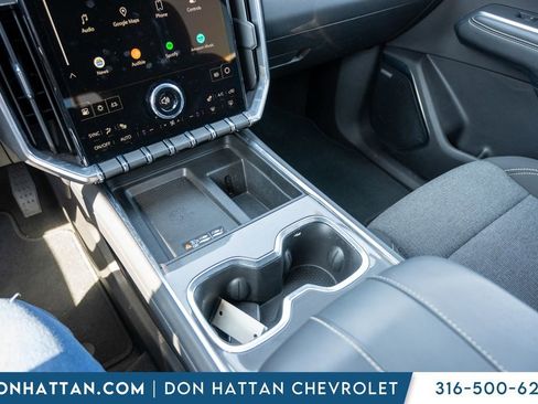 Used 2025 GMC Acadia Elevation image 12