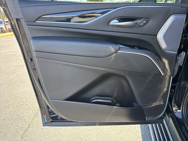 Used 2023 Cadillac Escalade ESV V AWD/4WD image 28