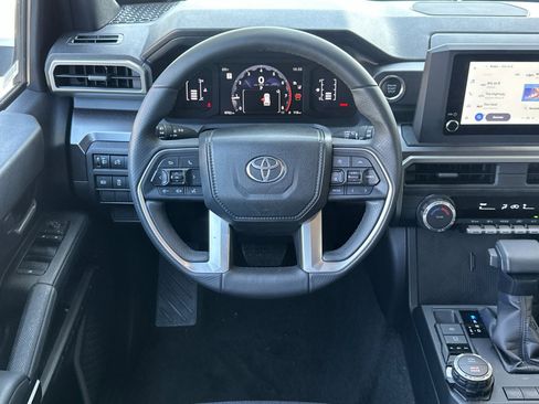 Used 2025 Toyota 4Runner SR5 image 13