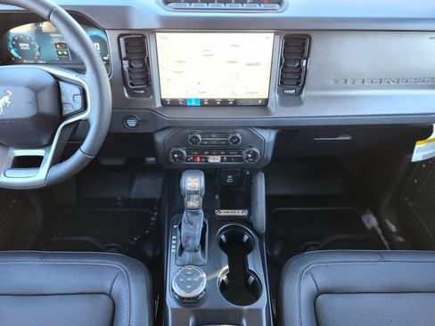 New 2025 Ford Bronco Badlands AWD/4WD image 14