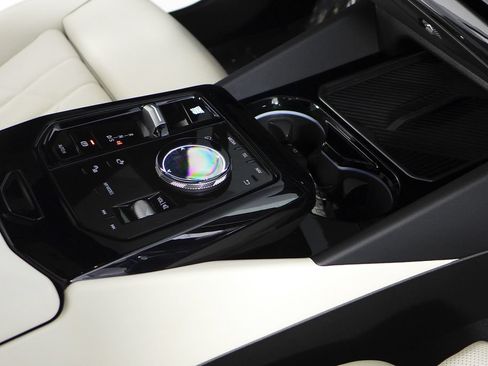 Certified 2024 BMW 530i w/ Premium Package RWD image 15