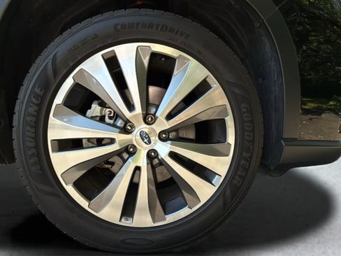 Used 2022 Subaru Ascent Limited image 23