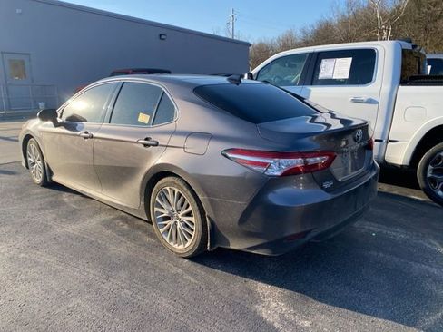 Used 2018 Toyota Camry XLE w/ Audio Package image 7