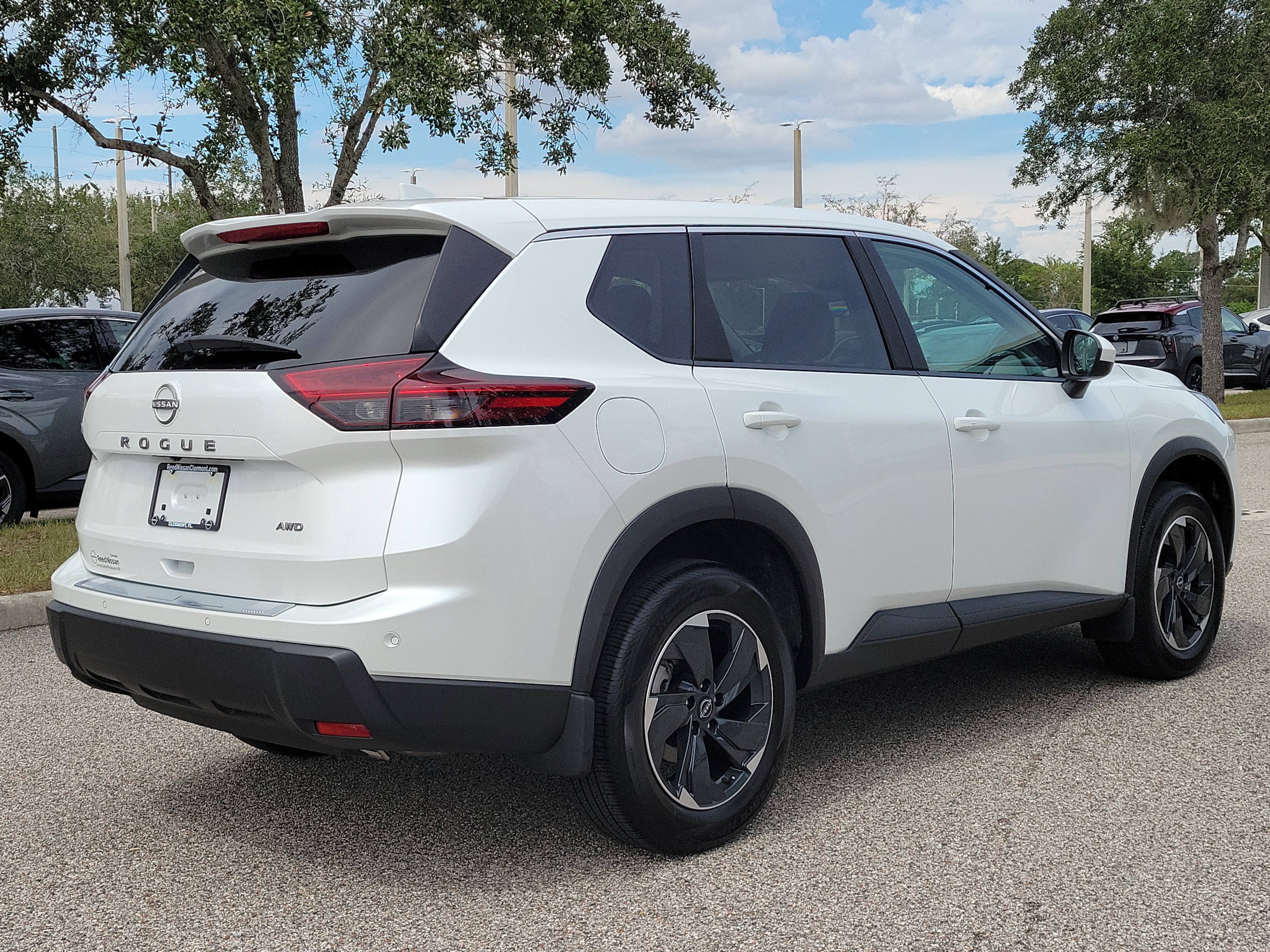 Certified 2025 Nissan Rogue SV AWD/4WD image 5