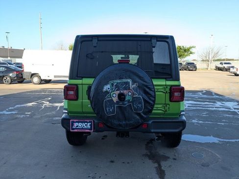 Used 2019 Jeep Wrangler Unlimited Sahara image 6