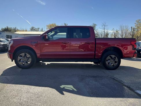 Used 2024 Ford F150 Lightning Lariat image 9