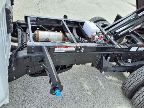 New 2026 GMC Sierra 3500 Pro w/ Convenience Package RWD image 5