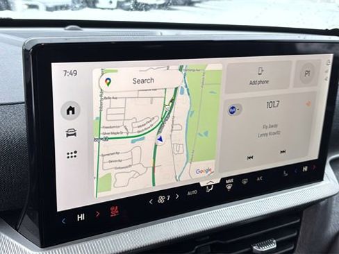 Used 2025 Ford Explorer Platinum w/ Ultimate Package image 16