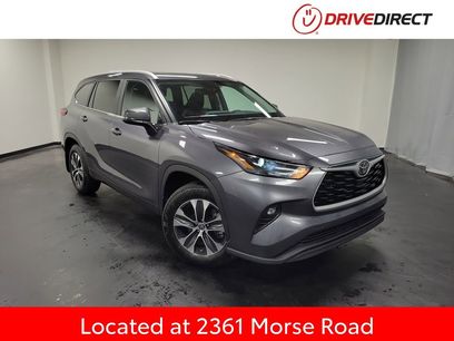 Used 2023 Toyota Highlander XLE