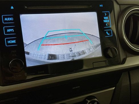 Used 2019 Toyota Tacoma SR5 RWD image 15