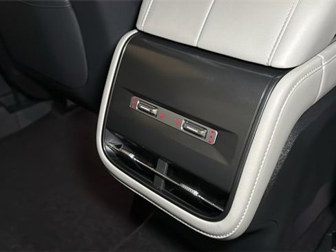 New 2026 Lincoln Nautilus Reserve image 13