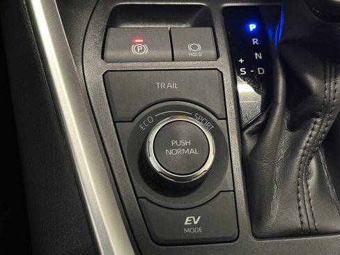 Certified 2024 Toyota RAV4 SE w/ Convenience Package image 16