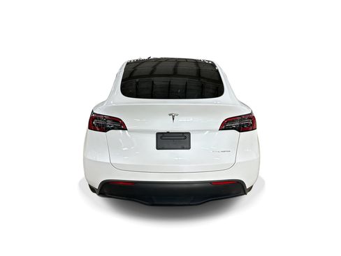 Certified 2023 Tesla Model Y Long Range AWD/4WD image 5