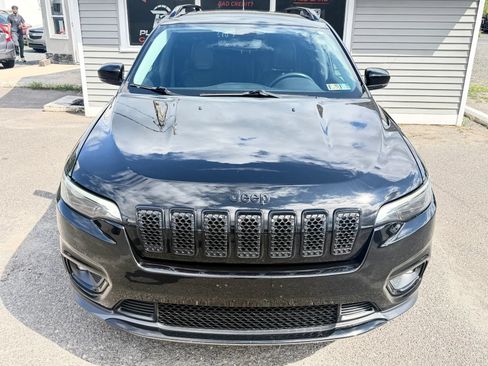 Used 2019 Jeep Cherokee Latitude Plus AWD/4WD image 17