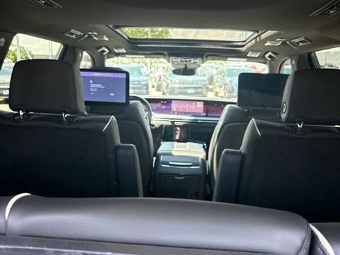 Used 2025 Cadillac Escalade Sport w/ Touring Package AWD/4WD image 37
