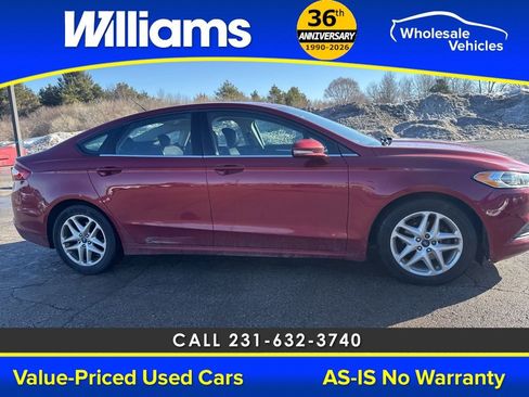 Used 2013 Ford Fusion SE image 16