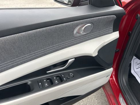 Certified 2026 Hyundai Elantra Limited FWD image 20