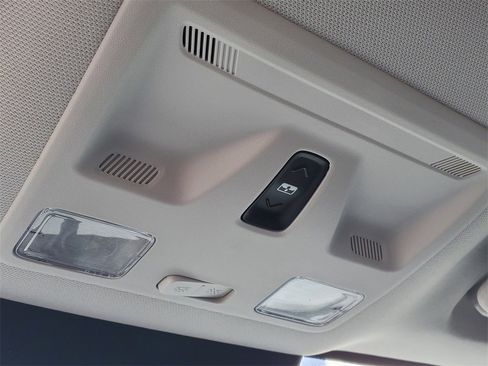 New 2025 Ford Maverick XLT w/ XLT Luxury Package image 19