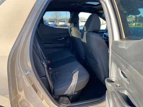 Used 2023 Hyundai Santa Cruz SEL Premium image 9