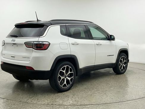 Used 2025 Jeep Compass Limited image 9