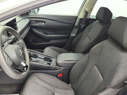 Used 2023 Honda Accord EX image 11
