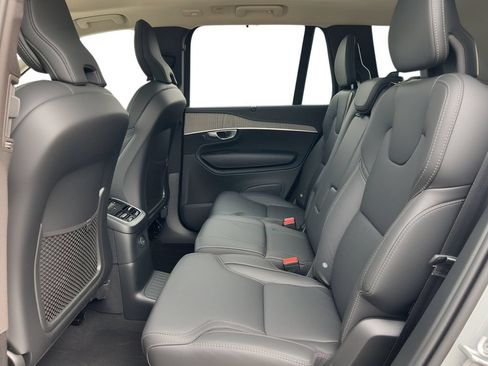 Used 2025 Volvo XC90 T8 Ultra w/ Protection Package Premier AWD/4WD image 7