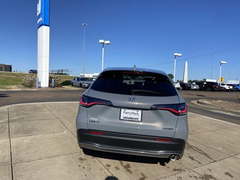 New 2026 Honda HR-V Sport image 9