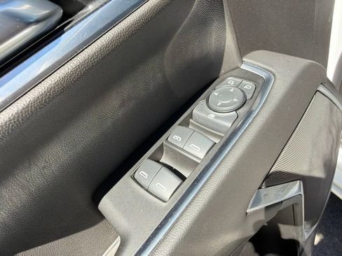 Used 2022 Chevrolet Silverado 1500 LT w/ Protection Package AWD/4WD image 19