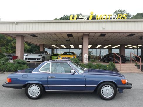 Used 1989 Mercedes-Benz 560 SL image 2