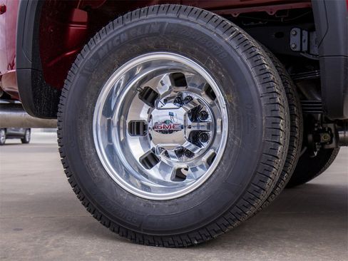 New 2026 GMC Sierra 3500 SLT w/ SLT Premium Package image 9