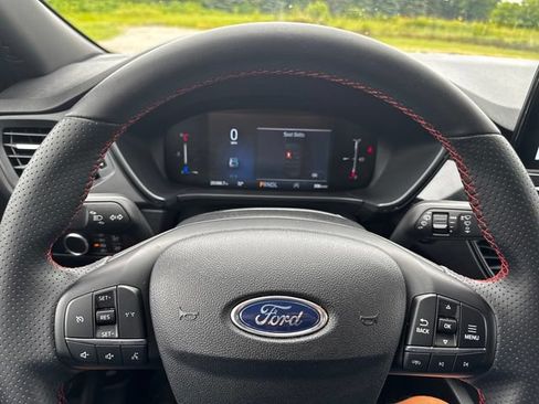 Used 2025 Ford Escape ST-Line FWD image 22