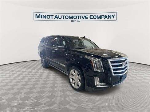 Used 2017 Cadillac Escalade ESV Premium Luxury image 2