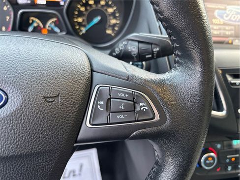 Used 2015 Ford Focus Titanium image 24