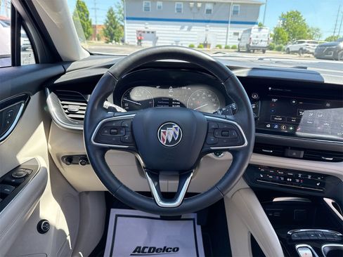 Used 2023 Buick Envision Essence image 12