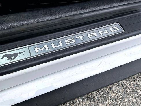 Used 2016 Ford Mustang Premium RWD image 10