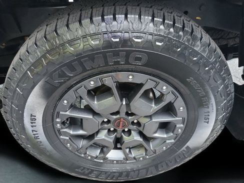 Used 2023 Nissan Frontier PRO-4X w/ Pro-4X Premium Package AWD/4WD image 10