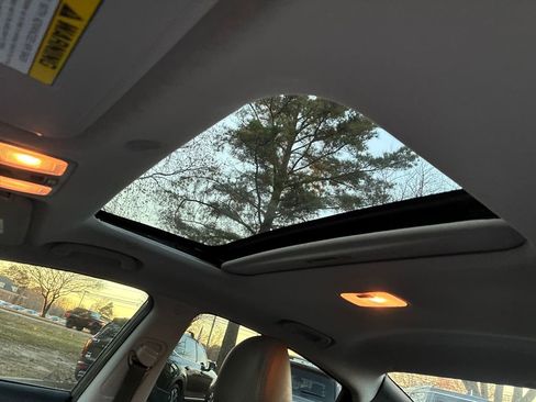 Used 2013 Hyundai Elantra Limited w/ Technology Pkg image 22