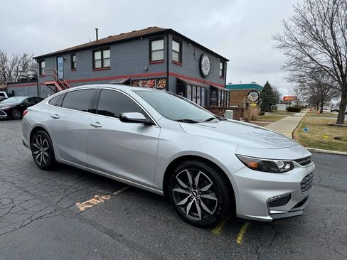 Used 2018 Chevrolet Malibu LT image 4