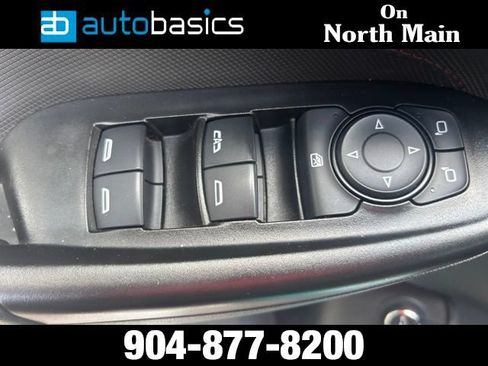Used 2021 Chevrolet TrailBlazer RS w/ Sun and Liftgate Package FWD image 27